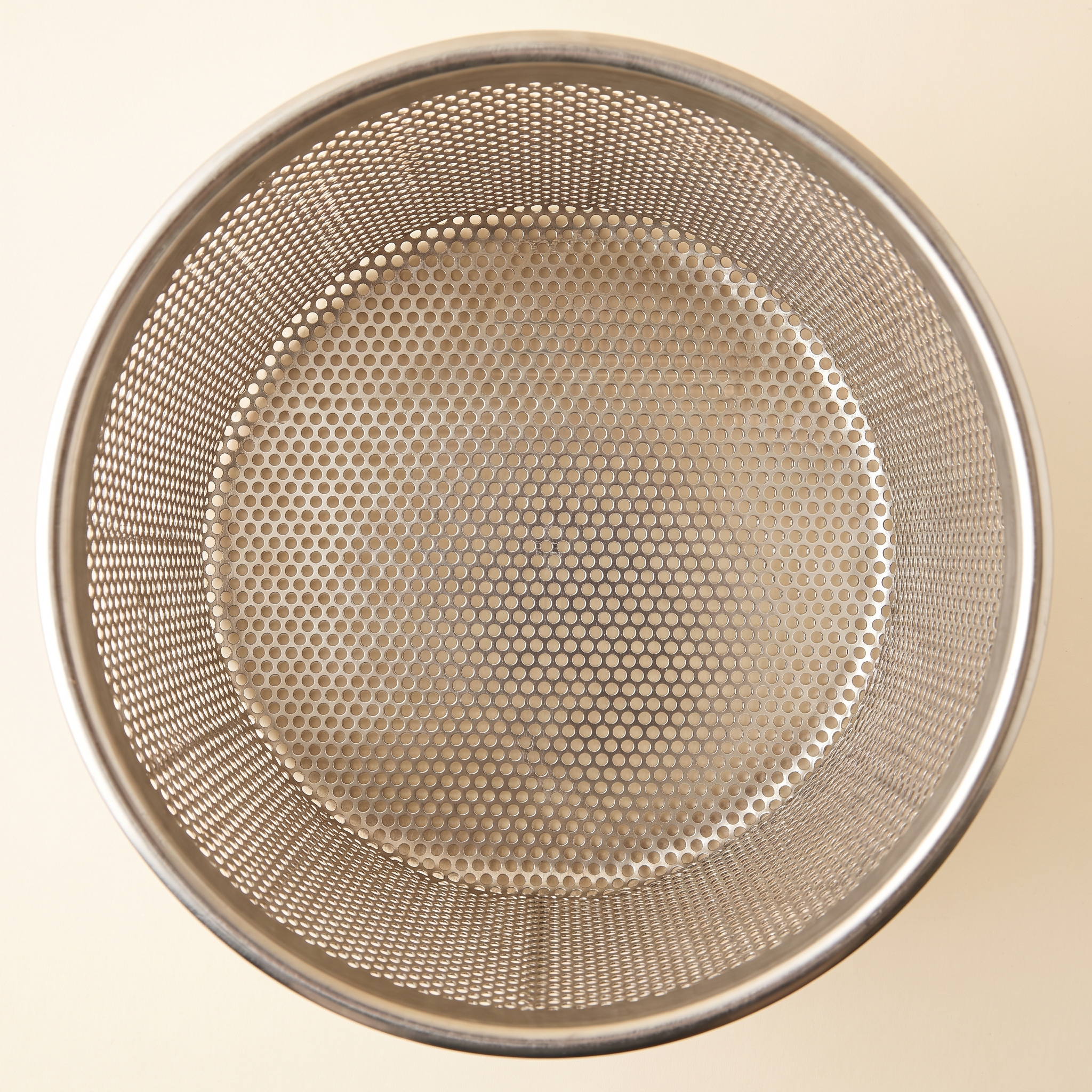 Basket depth and mesh detail